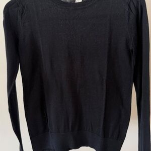 Classic crew neck sweater